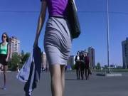 Booty Walking In The Street And Shaking Ass