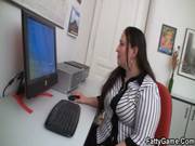 Office Fat Girl Starts A Game