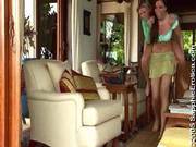 2 Girls At Home Oz
2013