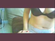 Amateur Babe Masturbates While Chatting