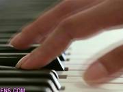 Finger Fucking The Wet Cunt In A Solo Session