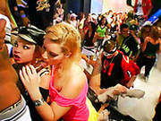 Booty Hot Gals Enjoy Sucking Strong Dicks For Tasty Cum In The Night Club