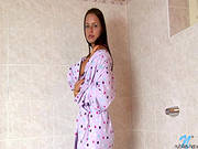 Wonderful Babe In Sexy Shower Scene
