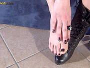 Luscious Blonde Wearing A Wig Shows Her Beautiful Feet
