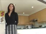 Hot Realtor Milf Throws In Pussy As A Signing Bonus!