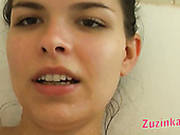 Voluptuous Brunette Slut Tickles Her Punani With Shower Head