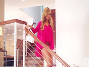 Blonde Beauty Amazes In Solo