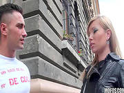 Innocent Bimbo Is Having Hardcore Bang