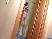 Naughty Hottie In Wet Solo