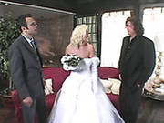 Horny Bride Missy Monroe Wants To Have Her Last Threesome Before Wedding