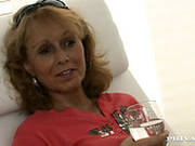 Mature Slut Gives A Blowjob To Waitress In Restaurant