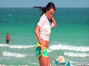 Hot And Sensual  Brunette Pleases Stranger
