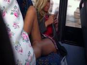 Chica Preciosa En El Bus(vaya Piernas)