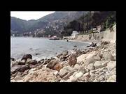 Slothful, Relaxed Beach Cook Jerking With Spunk Flow