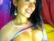 Stunning Latin Babe Shakes Her Big Booty