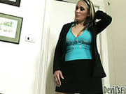 Blonde Milf And Horny Chick Leslie Sierra Take On One Dick
