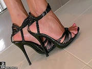 Glamorous Girl In High Heels Toy Fucks