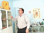 Mature Romana Gynochair Pussy Speculum Examination By Gyno Doctor