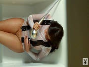 Cute Babe Takes A Shower