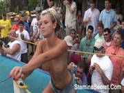 Hot Babe Give A Good Show