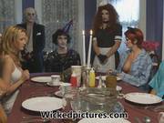 Sexy Babe Nikki Hunter Gets A Pricking In This Parody
