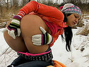 Kinky Dark Head Bitch Pokes Her Twat Outdoor In Winter