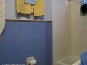 Girl Masturbates And Cums In Her Tub
500