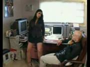 Lazy Employee Gets Brutal Punishment By Boss
1815