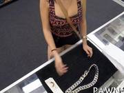 This Ghetto Hoodrat Come Into The Shop With A Silver Chain Video 4