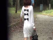 Babe Gets Naughty In The Park