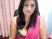 Chubby Sex Bhabi Shows Off In Front Of The Webcam