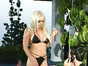 Blond Filthy Milf With Gorgeous Figure Presents Steamy Bj