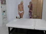 Blonde Pussy Fingered By Masseuse Until Gets Orgasm
607