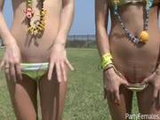 Young Hotties Flash Tits And Pussy For Beads