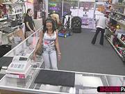 Brunette Big Tits Latina Woman Sells Stolen Phones Gets Fucked