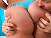 Full Bodied Hoochie Is Moaning Wild While Riding Hard Dick