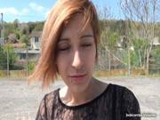 Gabriela Prof De Sport Bais E Sur Un Terrain Dentrainement De Tennis Devant Un Client Vo