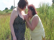 Fatties Enjoying Outdoor Oral Session