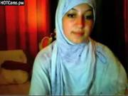 Free Chat Busty Hijab Girl Fingering Her 