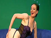 Nasty Babe Gets Fucked And Splashed