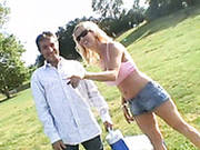 Buxom Blond Haired Sizzling Hoe Gave Nice Deep Throat