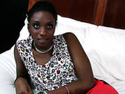 Bootyful Ebony Temptress Fucks Her Pussy With Her Sex Toy