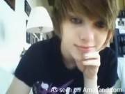 Short Haired Emo Masturbating On Cam