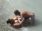 Chubby Girl Fucked In The Sea By A Local Guy On Her Vacation