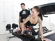 Leggy Sport Brunette Gets Her Juicy Slit Polished At The Gum