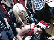 Delicious Brunette Teen Gets Her Cunt Washes By Aroused Classmate