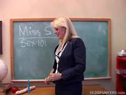 Saucy Milf Teaches You About Her Pussy