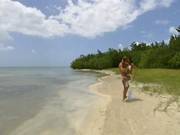 Beach Anal In The Sun
800