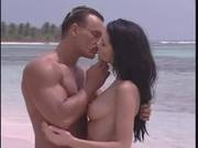 Gloria Gucci Fucking On The Beach
1413