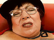 Lewd Fat Brunette Mom Gets Her Moist Snatch Tickled With Vibrator